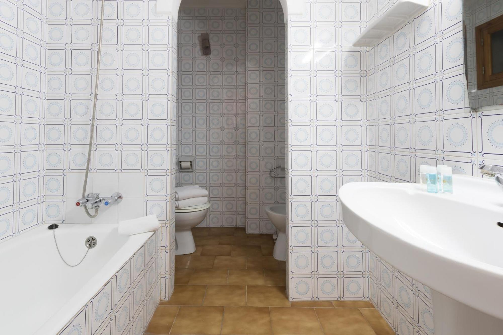 Apartamentos Orosol 2 By Typic Hotels San Antonio  Rom bilde