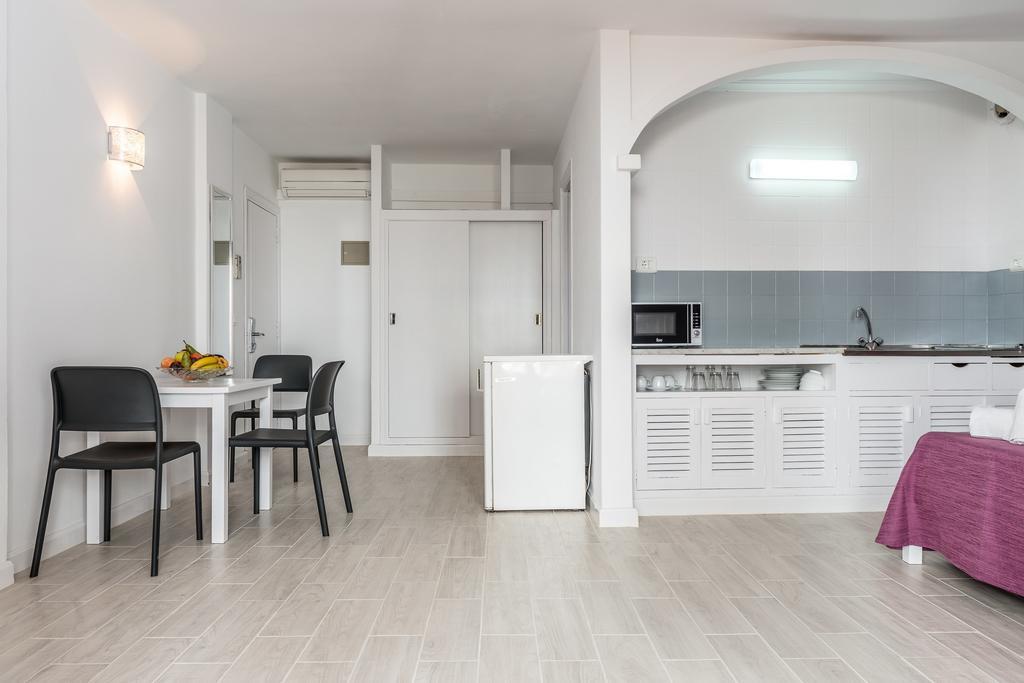 Apartamentos Orosol 2 By Typic Hotels San Antonio  Eksteriør bilde