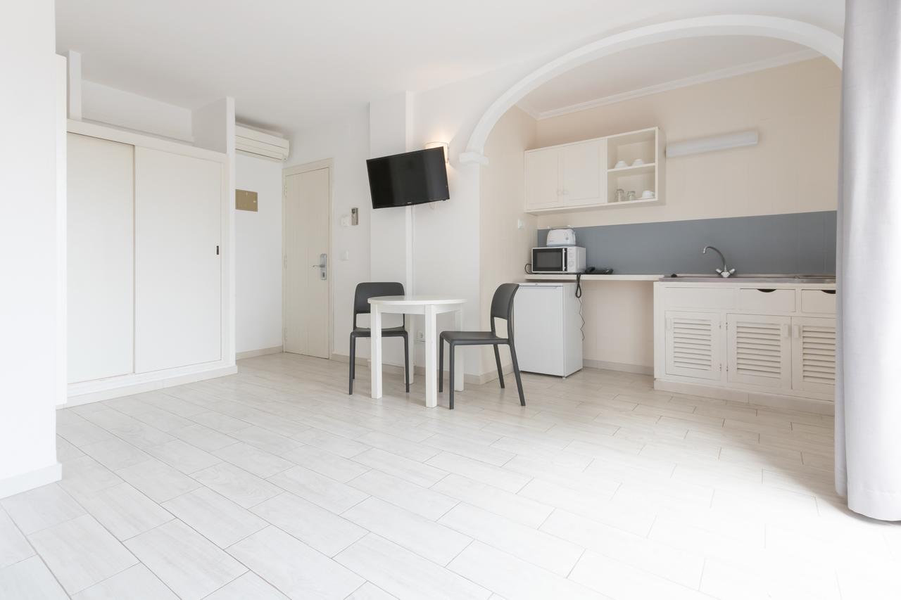 Apartamentos Orosol 2 By Typic Hotels San Antonio  Eksteriør bilde