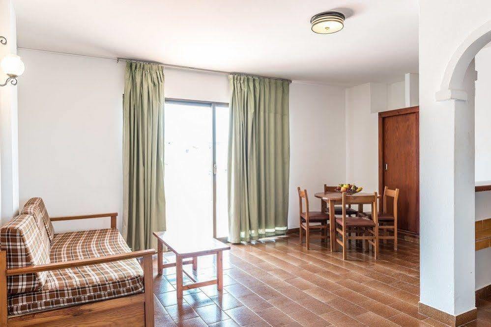 Apartamentos Orosol 2 By Typic Hotels San Antonio  Eksteriør bilde