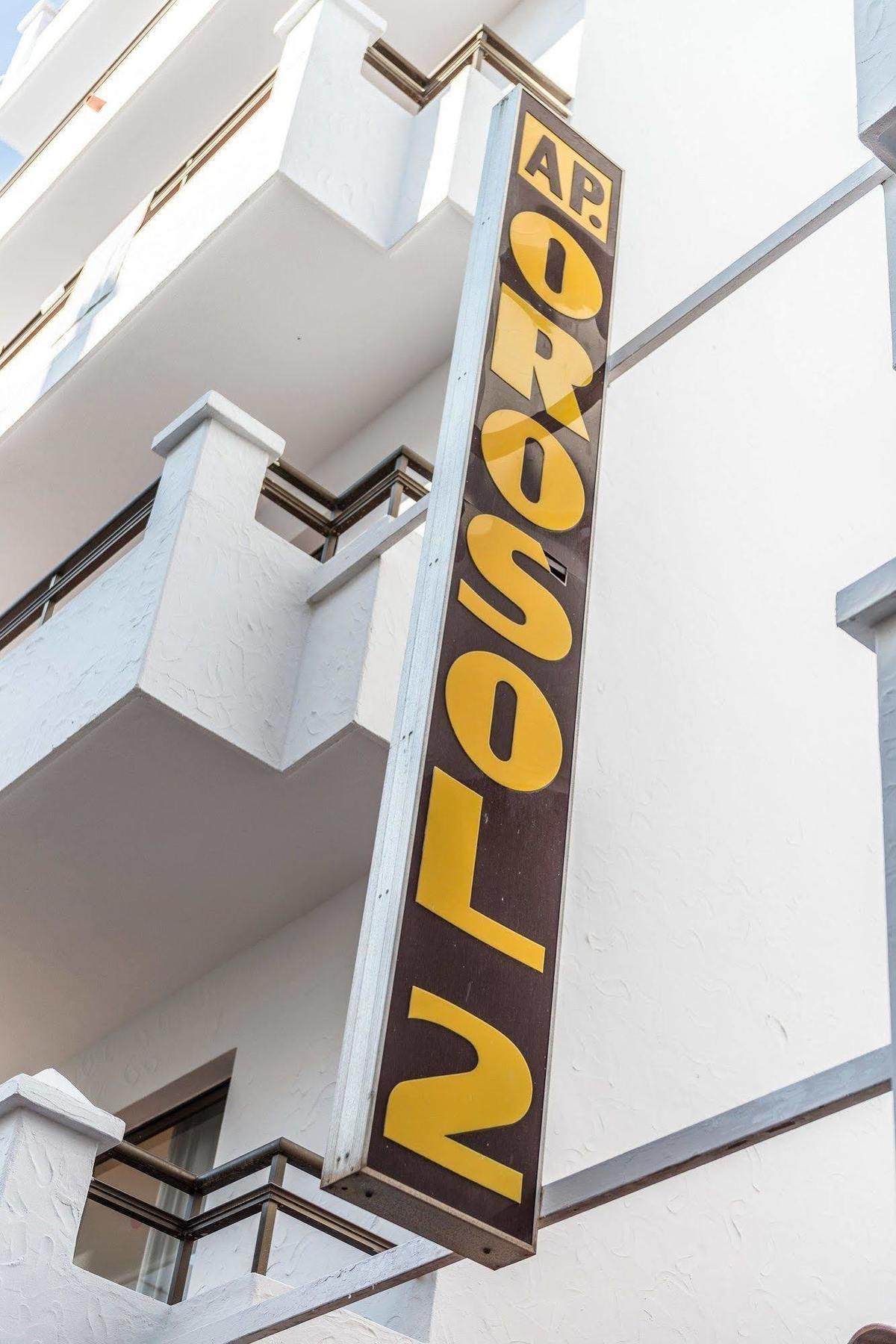 Apartamentos Orosol 2 By Typic Hotels San Antonio  Eksteriør bilde