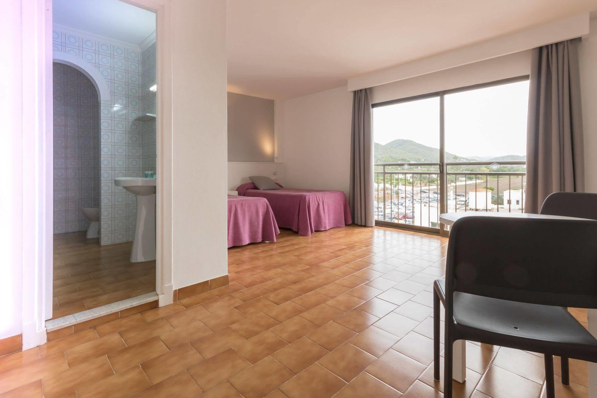 Apartamentos Orosol 2 By Typic Hotels San Antonio  Eksteriør bilde
