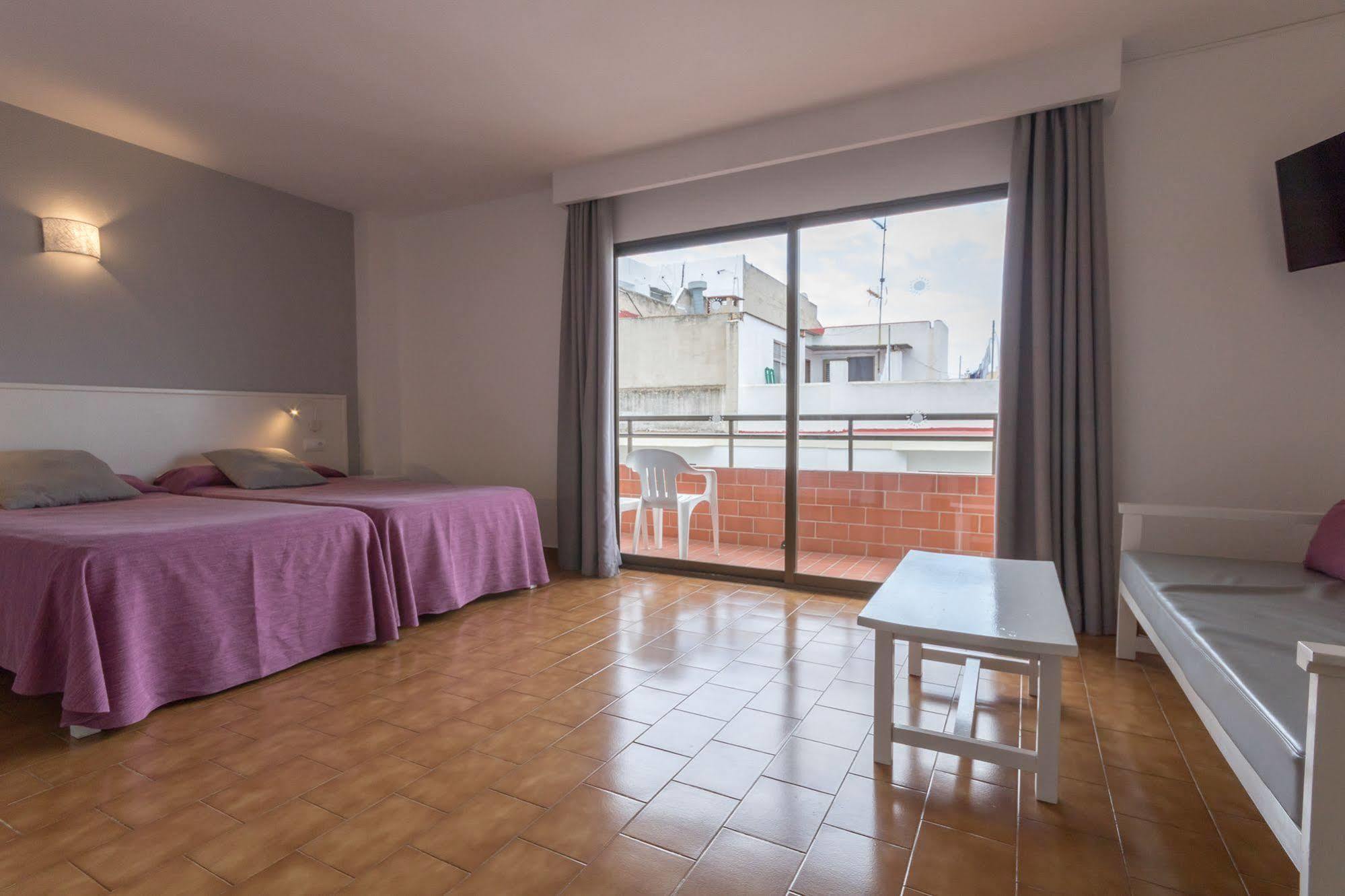 Apartamentos Orosol 2 By Typic Hotels San Antonio  Eksteriør bilde