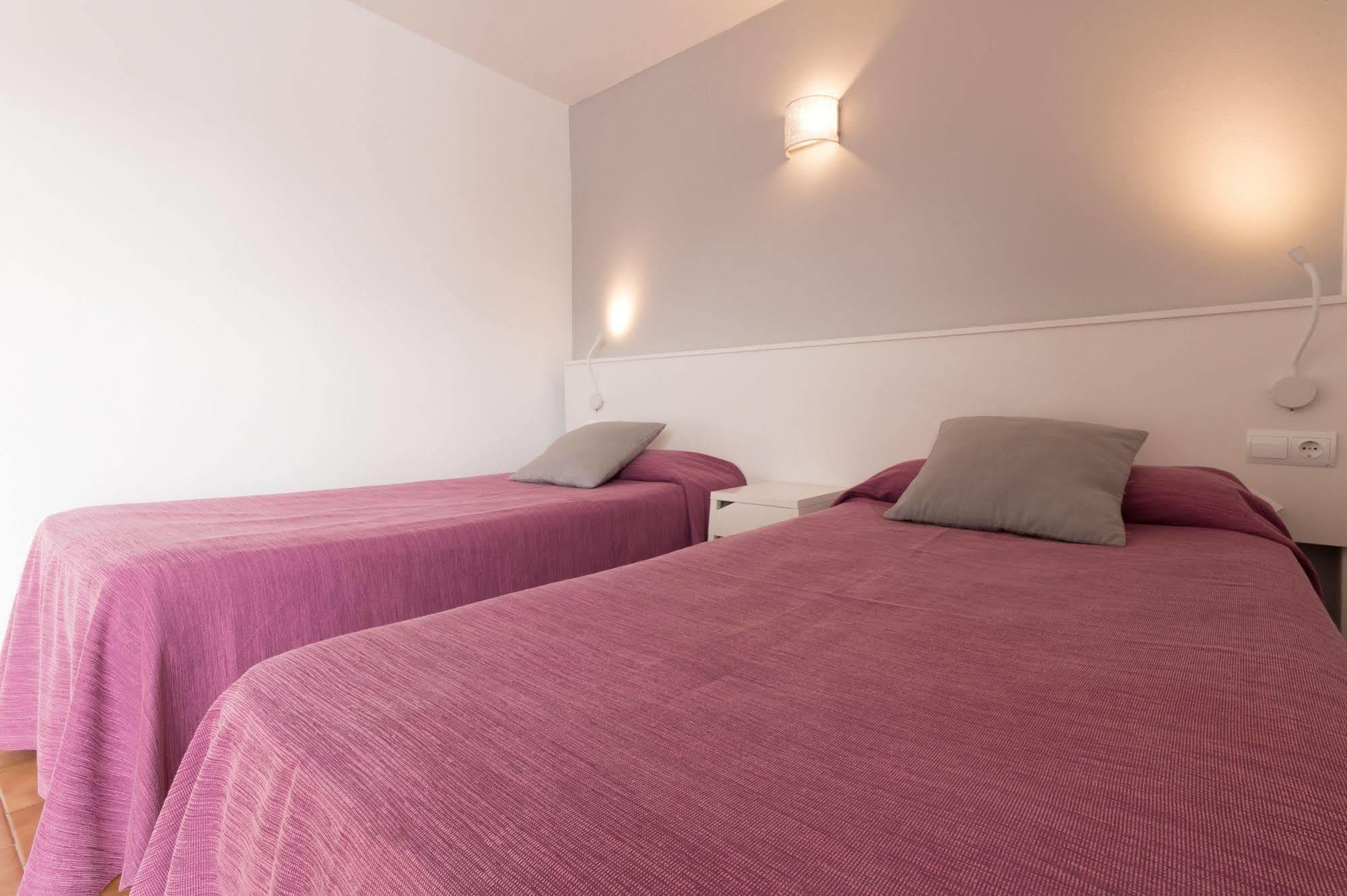 Apartamentos Orosol 2 By Typic Hotels San Antonio  Eksteriør bilde