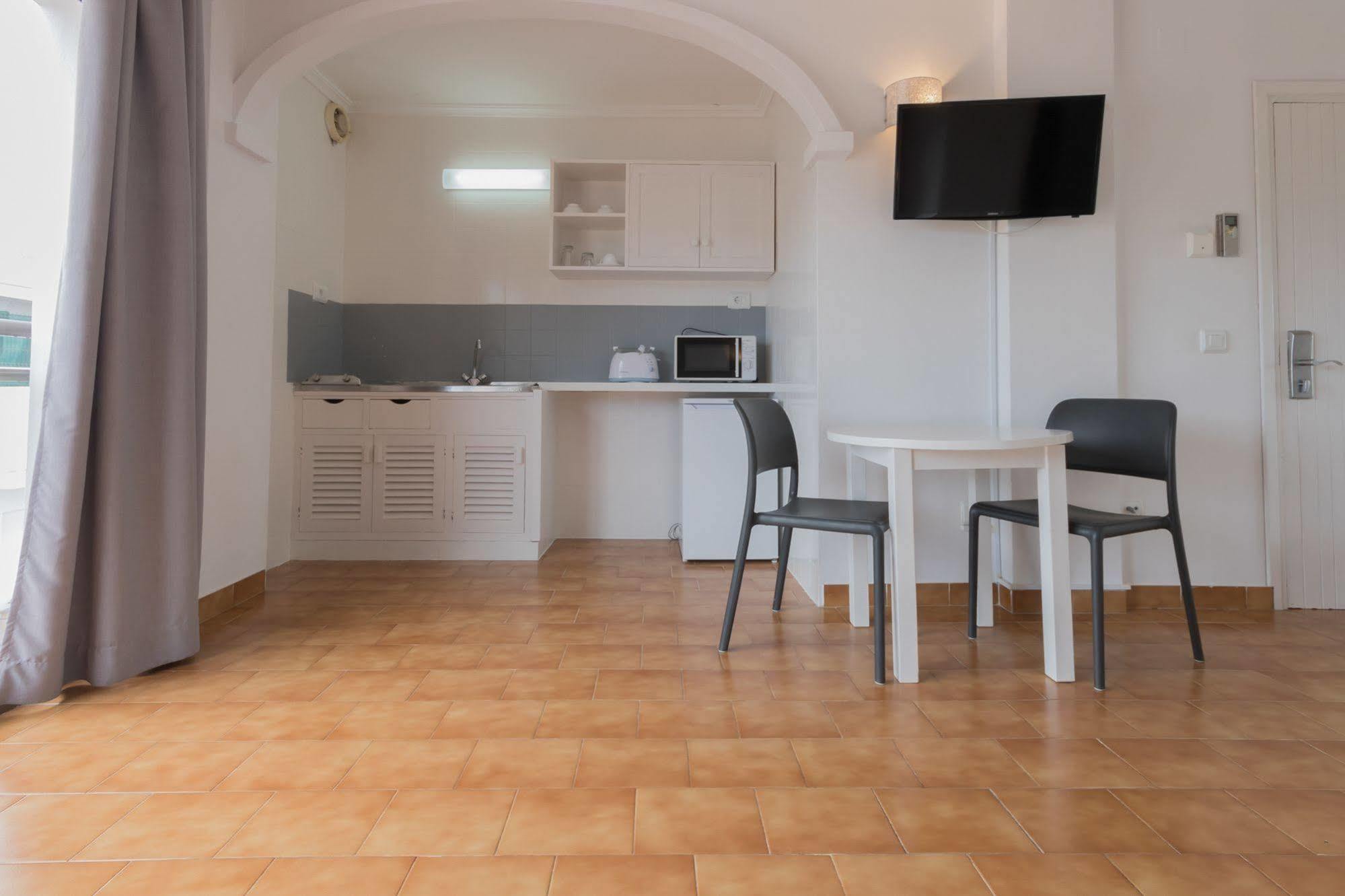 Apartamentos Orosol 2 By Typic Hotels San Antonio  Eksteriør bilde